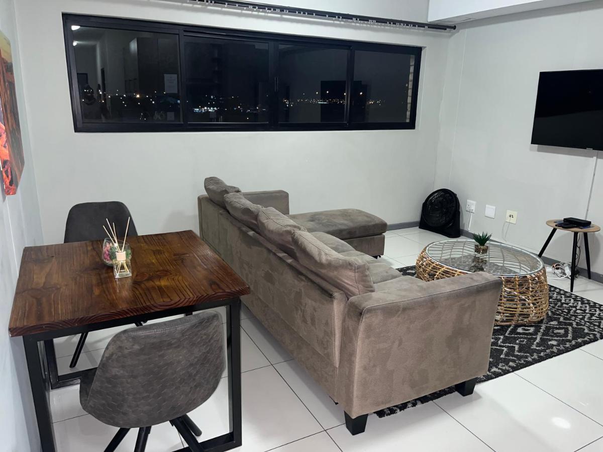 The Den Marensky Towers Apartment Windhoek Exterior photo