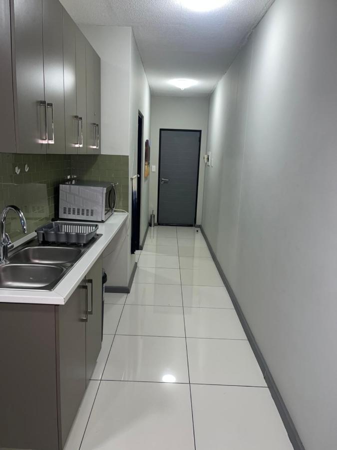 The Den Marensky Towers Apartment Windhoek Exterior photo