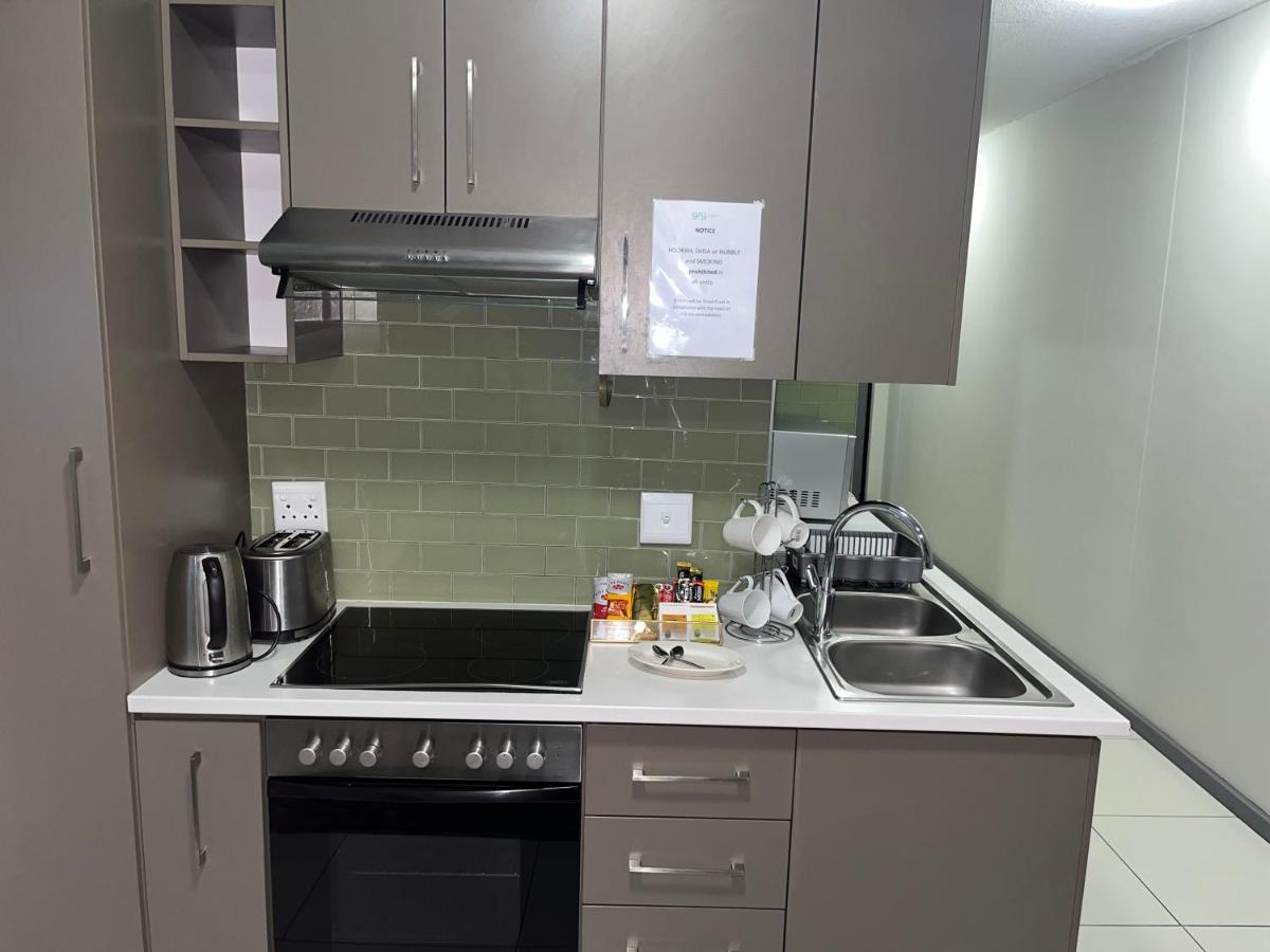 The Den Marensky Towers Apartment Windhoek Exterior photo